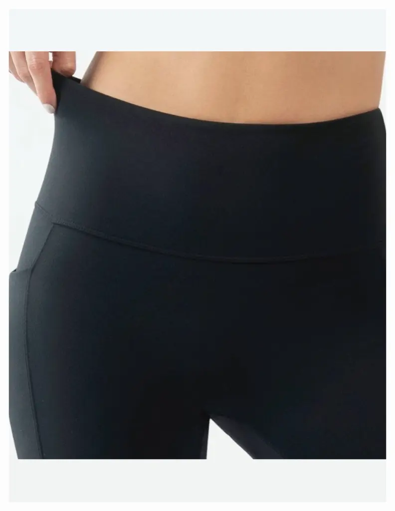 3 strenua-nu-legging-negro-nylon.webp